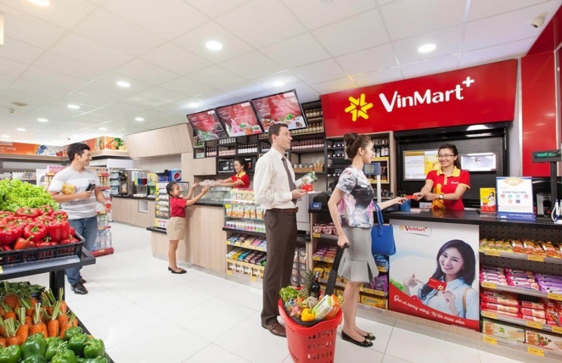 Một cách khôn ngoan để thực hiện chiến lược marketing bán lẻ ngay tại cửa hàng, đó là đặt những màn hình tivi hiển thị quảng cáo sản phẩm, chương trình KM